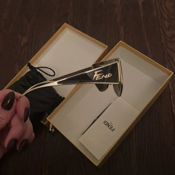 NEW FENDI FE40051U - 32A SHIELD POLARIZED SUNGLASSES - Picture 13 of 16